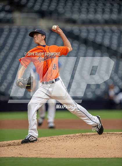 Thumbnail 1 in CIF San Diego Section All-Star Game photogallery.