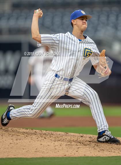 Thumbnail 1 in CIF San Diego Section All-Star Game photogallery.
