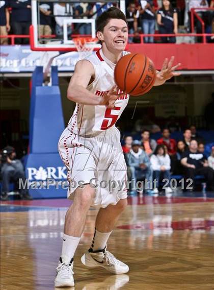 Thumbnail 2 in Tappan Zee vs Poughkeepsie (Section 1 Class A Final) photogallery.