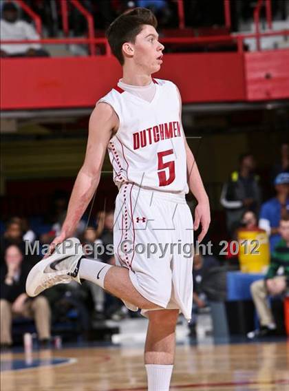 Thumbnail 3 in Tappan Zee vs Poughkeepsie (Section 1 Class A Final) photogallery.