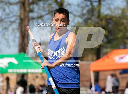 Thumbnail 3 in Queen City Relays photogallery.