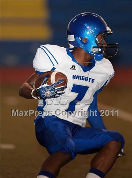 Thumbnail 2 in Placer vs. Brookside Christian (Smackdown at Sactown) photogallery.