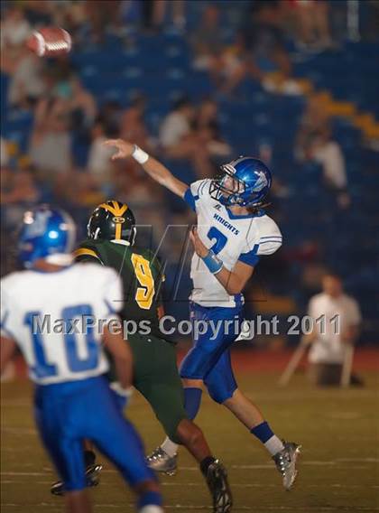 Thumbnail 2 in Placer vs. Brookside Christian (Smackdown at Sactown) photogallery.
