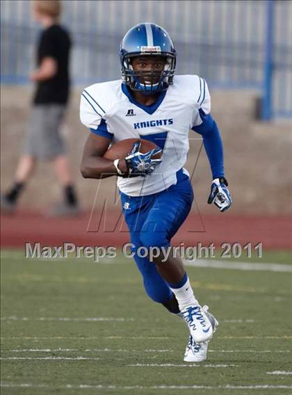 Thumbnail 2 in Placer vs. Brookside Christian (Smackdown at Sactown) photogallery.