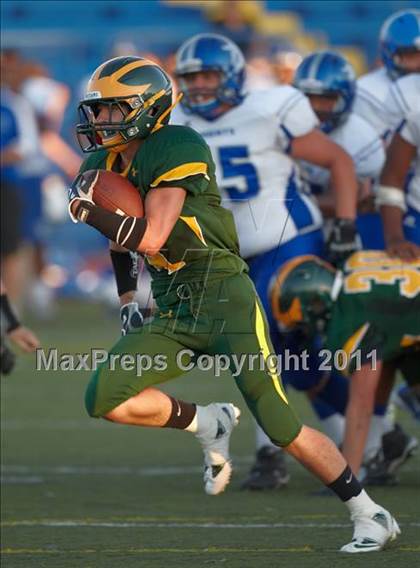 Thumbnail 3 in Placer vs. Brookside Christian (Smackdown at Sactown) photogallery.