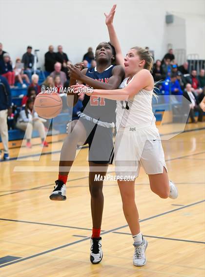 Thumbnail 1 in Miami Country Day vs. Archbishop Mitty (Nike Tournament of Champions)  photogallery.