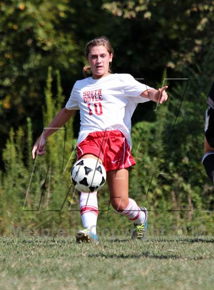 Thumbnail 3 in South-Doyle vs Pigeon Forge photogallery.