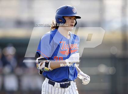 Thumbnail 2 in Chilton County vs Jemison (Chilton County Tournament) photogallery.