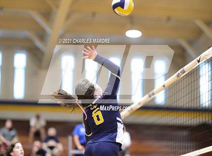 Thumbnail 3 in Gray's Creek @ Cape Fear photogallery.