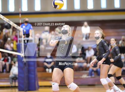 Thumbnail 2 in Gray's Creek @ Cape Fear photogallery.
