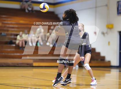 Thumbnail 2 in Gray's Creek @ Cape Fear photogallery.