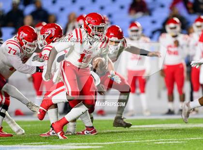 Thumbnail 3 in Seventy-First vs Hickory (NCHSAA 3A Finals) photogallery.