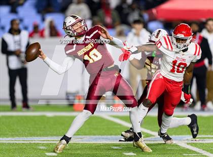 Thumbnail 3 in Seventy-First vs Hickory (NCHSAA 3A Finals) photogallery.