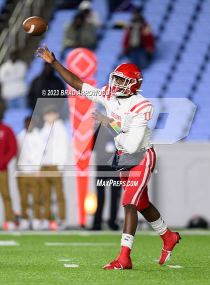 Thumbnail 3 in Seventy-First vs Hickory (NCHSAA 3A Finals) photogallery.