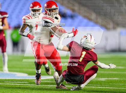 Thumbnail 1 in Seventy-First vs Hickory (NCHSAA 3A Finals) photogallery.