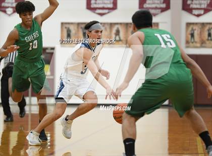 Thumbnail 2 in Hondo vs. Cuero (UIL 3A Bi-District Playoffs) photogallery.