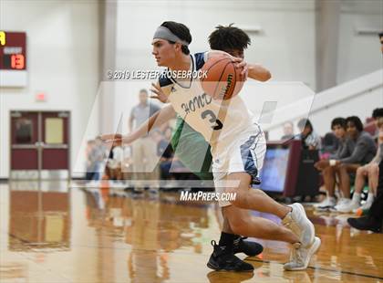 Thumbnail 3 in Hondo vs. Cuero (UIL 3A Bi-District Playoffs) photogallery.