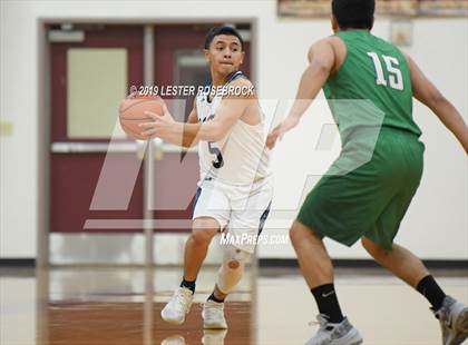 Thumbnail 1 in Hondo vs. Cuero (UIL 3A Bi-District Playoffs) photogallery.