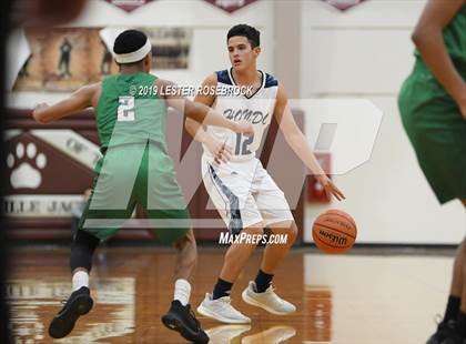 Thumbnail 2 in Hondo vs. Cuero (UIL 3A Bi-District Playoffs) photogallery.