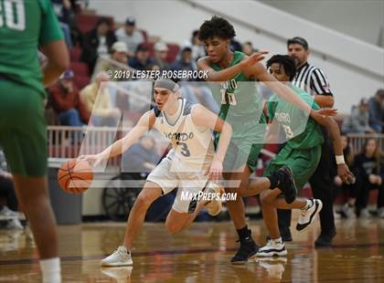Thumbnail 3 in Hondo vs. Cuero (UIL 3A Bi-District Playoffs) photogallery.
