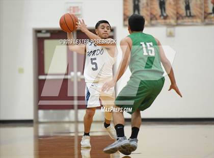 Thumbnail 2 in Hondo vs. Cuero (UIL 3A Bi-District Playoffs) photogallery.