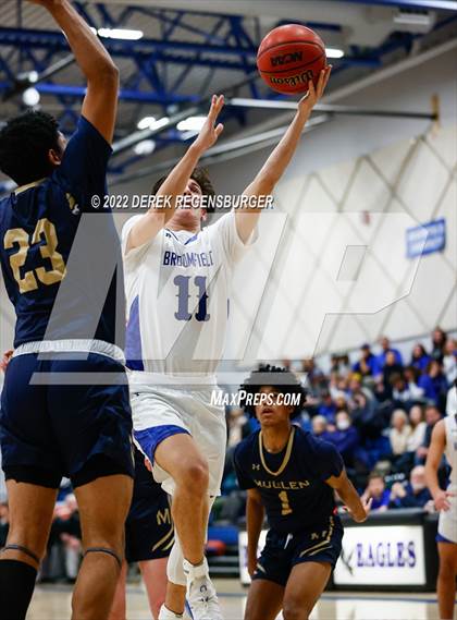 Thumbnail 3 in Mullen vs Broomfield (CHSAA 5A Playoffs Round 1) photogallery.