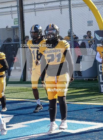 Thumbnail 3 in Frank J. Macchiarola vs. Madison (PSAL 3A Final) photogallery.