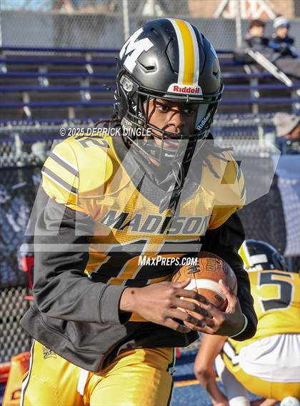 Thumbnail 3 in Frank J. Macchiarola vs. Madison (PSAL 3A Final) photogallery.