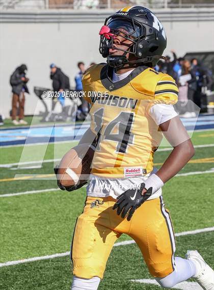 Thumbnail 1 in Frank J. Macchiarola vs. Madison (PSAL 3A Final) photogallery.