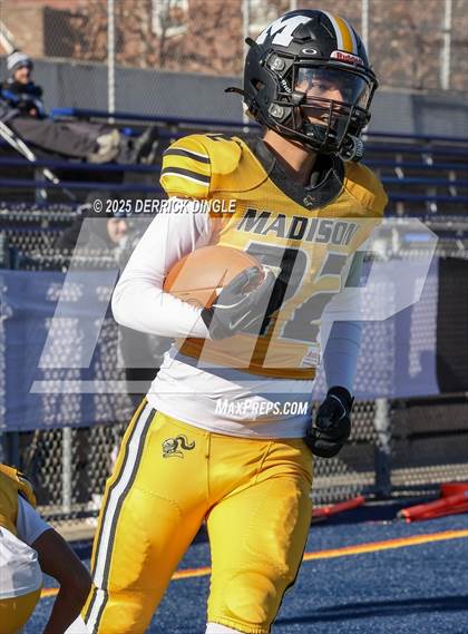 Thumbnail 1 in Frank J. Macchiarola vs. Madison (PSAL 3A Final) photogallery.