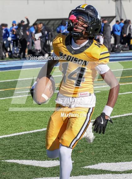 Thumbnail 2 in Frank J. Macchiarola vs. Madison (PSAL 3A Final) photogallery.