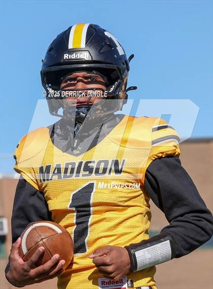 Thumbnail 3 in Frank J. Macchiarola vs. Madison (PSAL 3A Final) photogallery.