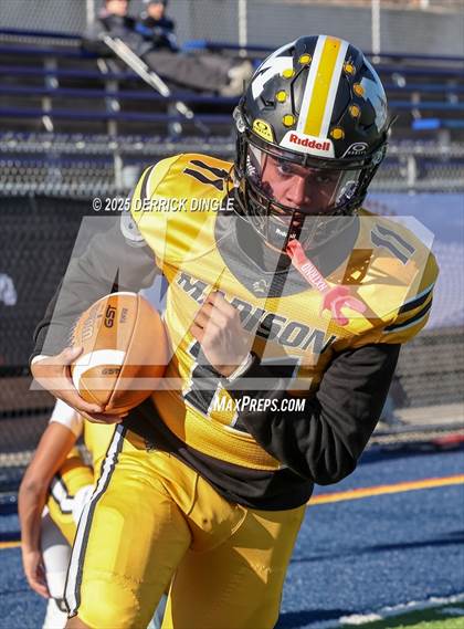 Thumbnail 2 in Frank J. Macchiarola vs. Madison (PSAL 3A Final) photogallery.