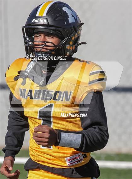 Thumbnail 3 in Frank J. Macchiarola vs. Madison (PSAL 3A Final) photogallery.