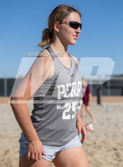 Thumbnail 1 in Perry vs Hamilton @ Casteel photogallery.