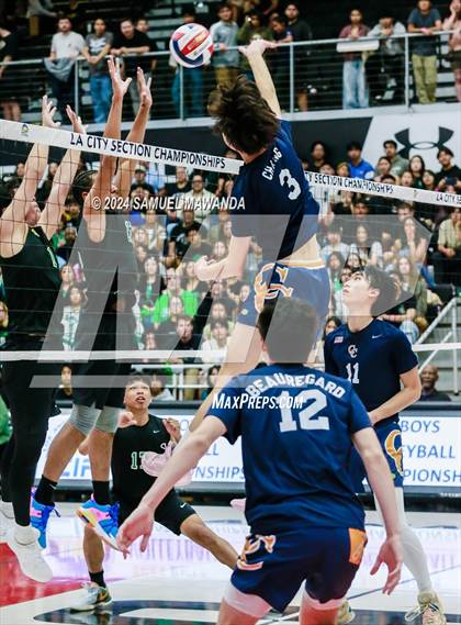 Thumbnail 3 in Chatsworth vs Eagle Rock (CIF LAS Open DivisionFinal) photogallery.