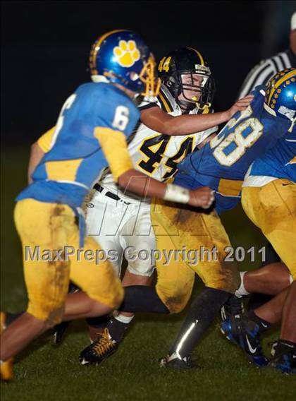 Thumbnail 3 in Rio Linda @ Del Campo photogallery.