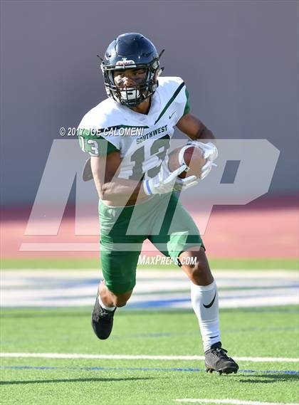 Thumbnail 2 in Los Fresnos vs Southwest (Class 6A Div I Second round) photogallery.