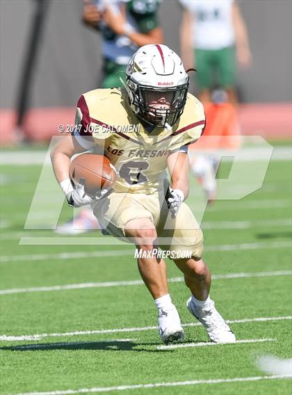 Thumbnail 3 in Los Fresnos vs Southwest (Class 6A Div I Second round) photogallery.