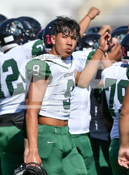 Thumbnail 1 in Los Fresnos vs Southwest (Class 6A Div I Second round) photogallery.
