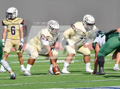 Thumbnail 2 in Los Fresnos vs Southwest (Class 6A Div I Second round) photogallery.