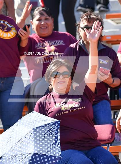 Thumbnail 3 in Los Fresnos vs Southwest (Class 6A Div I Second round) photogallery.