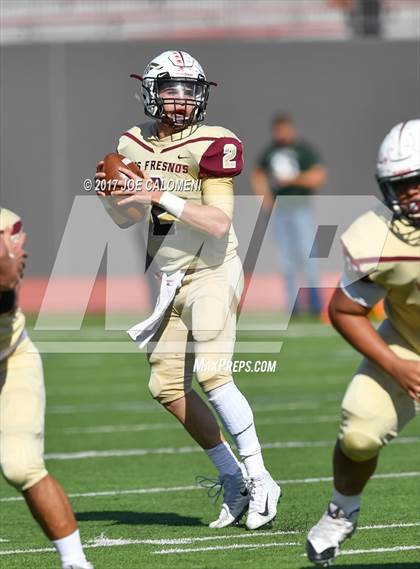 Thumbnail 3 in Los Fresnos vs Southwest (Class 6A Div I Second round) photogallery.