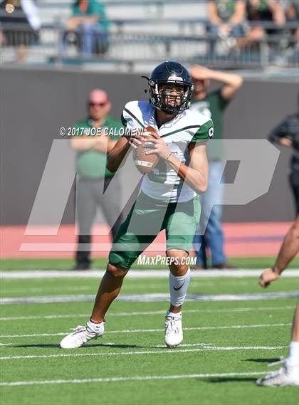 Thumbnail 3 in Los Fresnos vs Southwest (Class 6A Div I Second round) photogallery.
