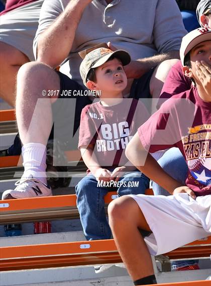 Thumbnail 1 in Los Fresnos vs Southwest (Class 6A Div I Second round) photogallery.
