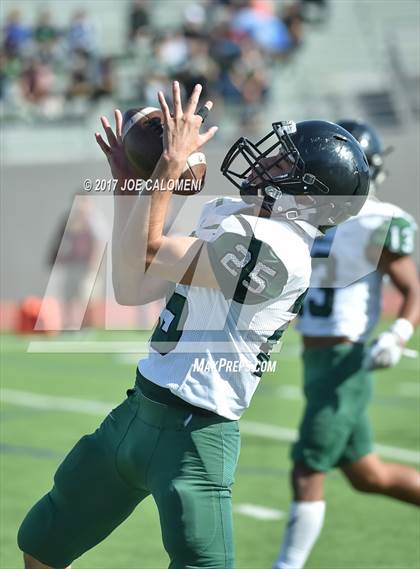 Thumbnail 3 in Los Fresnos vs Southwest (Class 6A Div I Second round) photogallery.