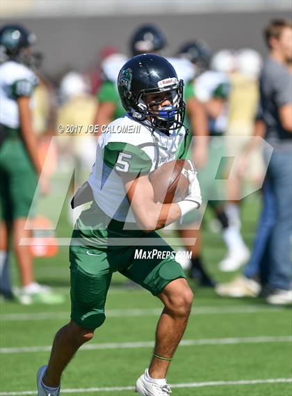 Thumbnail 1 in Los Fresnos vs Southwest (Class 6A Div I Second round) photogallery.