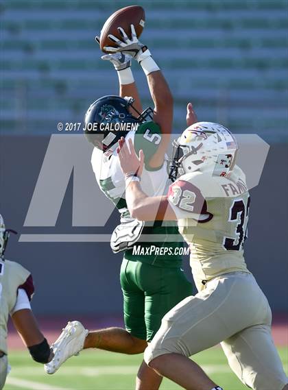 Thumbnail 3 in Los Fresnos vs Southwest (Class 6A Div I Second round) photogallery.