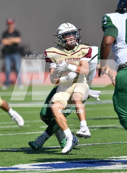 Thumbnail 3 in Los Fresnos vs Southwest (Class 6A Div I Second round) photogallery.