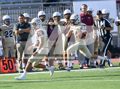 Thumbnail 3 in Los Fresnos vs Southwest (Class 6A Div I Second round) photogallery.
